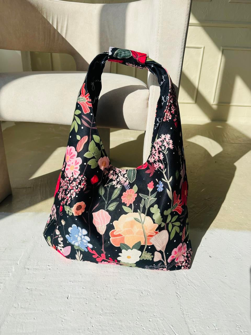 Moon Bag - Curly Summer Night